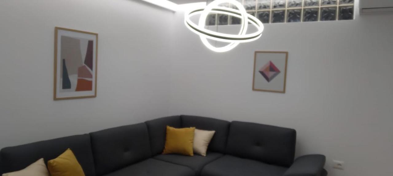 2A Near Blloku Area Apartment Тирана Экстерьер фото